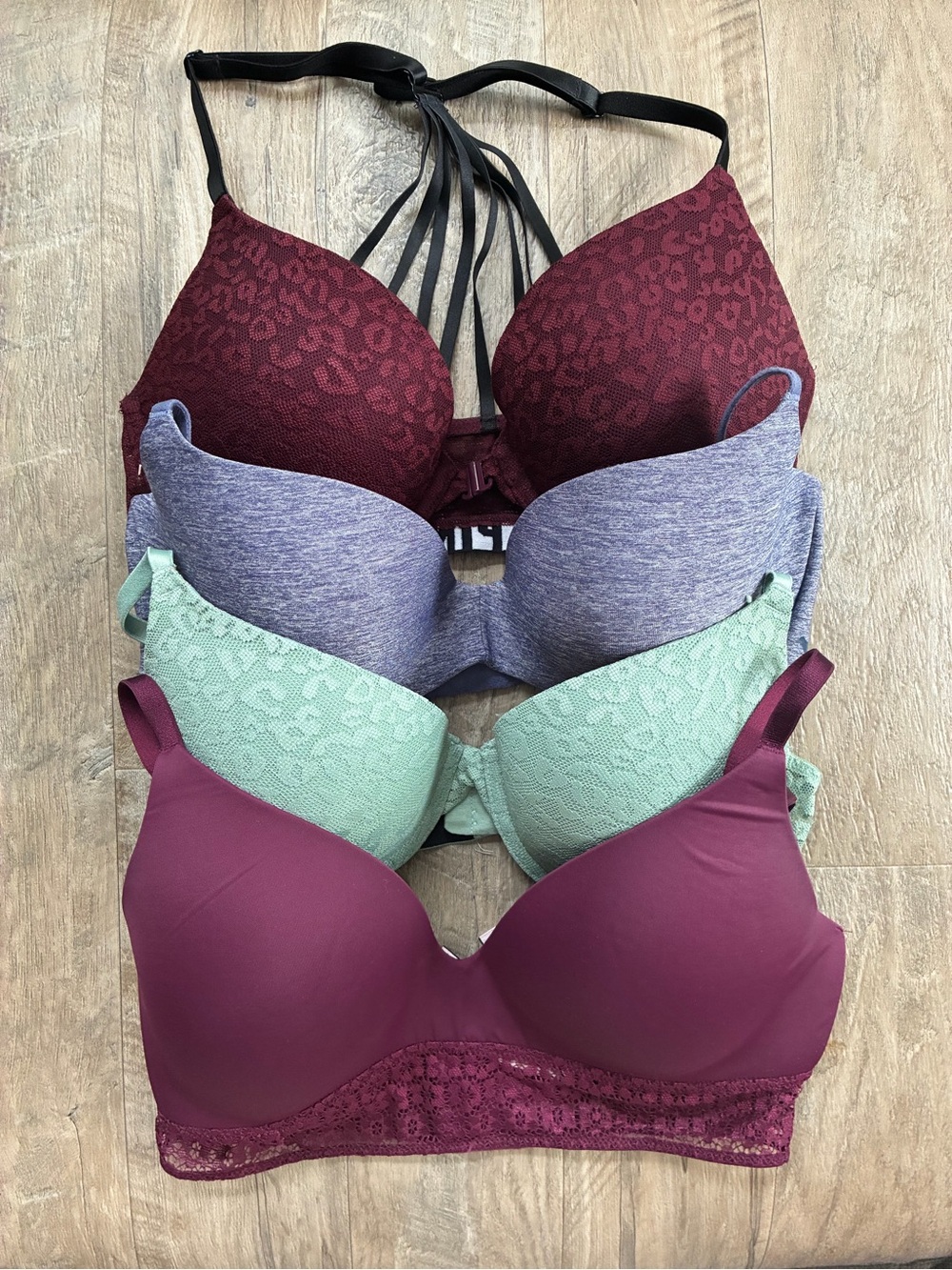 Victoria Secret PINK Bundle 4 Variety Bras  Push Up Wear Everywhere Light Lift